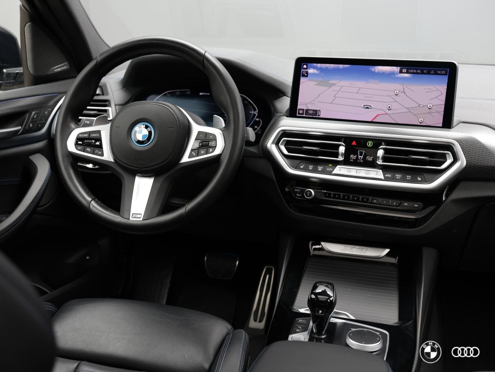 BMW X3 xDr30e M SPORT / M STOEL / PANODAK / MEMORY / HARMANK, Automaat, 1998 cc, Automatische klimaatregeling, Zwart