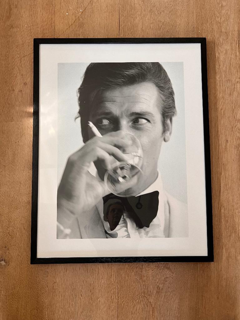 Lijst met filmposter James Bond, Verzamelen, Ophalen, Rechthoekig Staand, Met lijst, Zo goed als nieuw