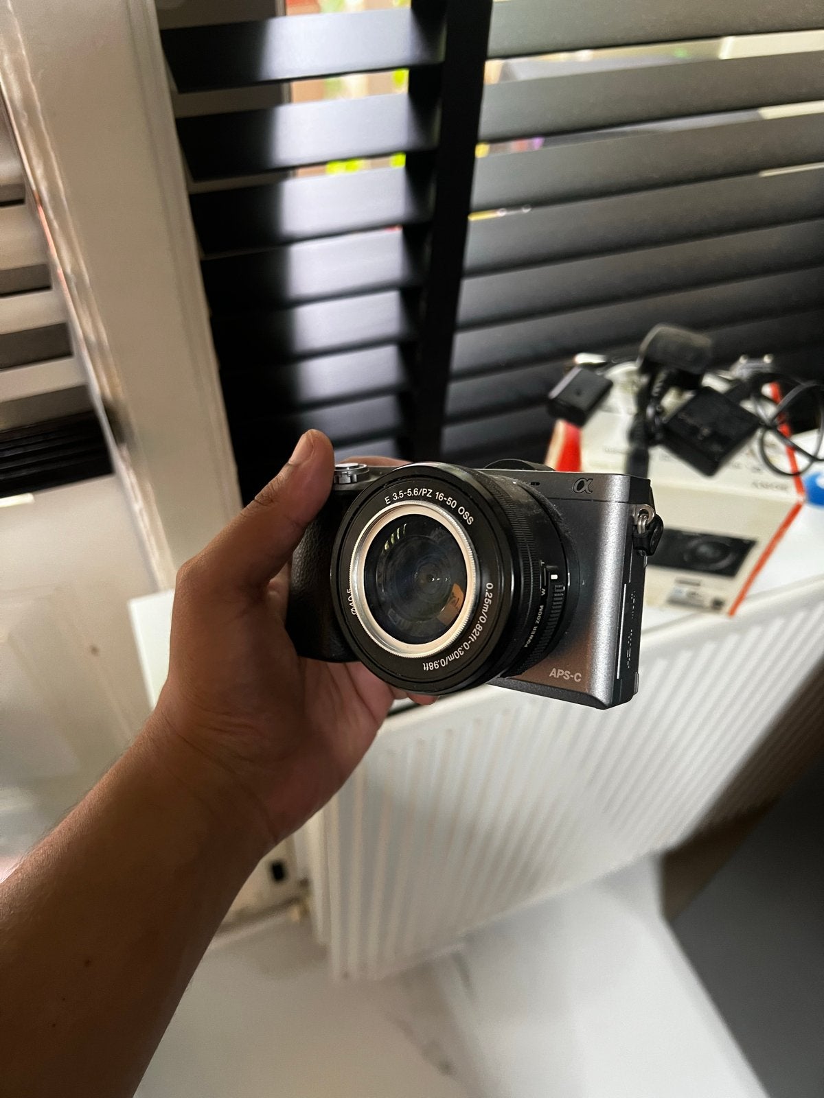 Sony Alpha A6000 Systeemcamera met kit lens, Ophalen, Beeldstabilisatie, Zo goed als nieuw, 4 t/m 7 keer