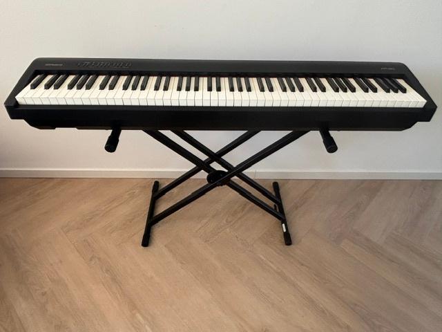 Digitale piano Roland FP-30 zwart, Ophalen, Zwart, Digitaal, Zo goed als nieuw