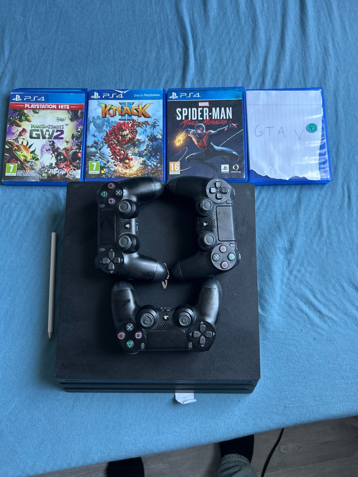 PlayStation 4 Pro met 3 controllers en 4 games, Ophalen of Verzenden, Pro, Met 3 controllers of meer, Gebruikt