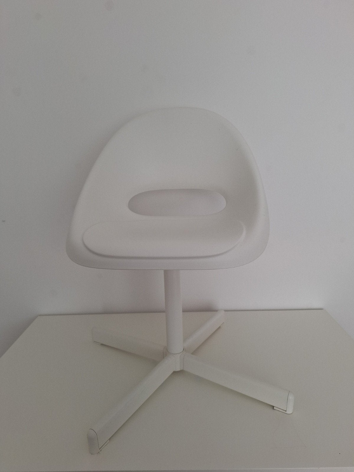 Ikea kinderbureaustoel LOBERGET / SIBBEN, Ophalen, Kunststof, Gebruikt, Wit