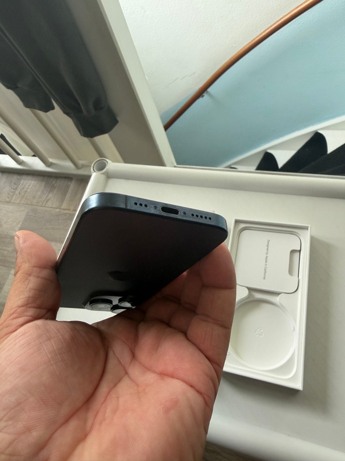 Foto 7 van iPhone 15 Pro - titanium blue