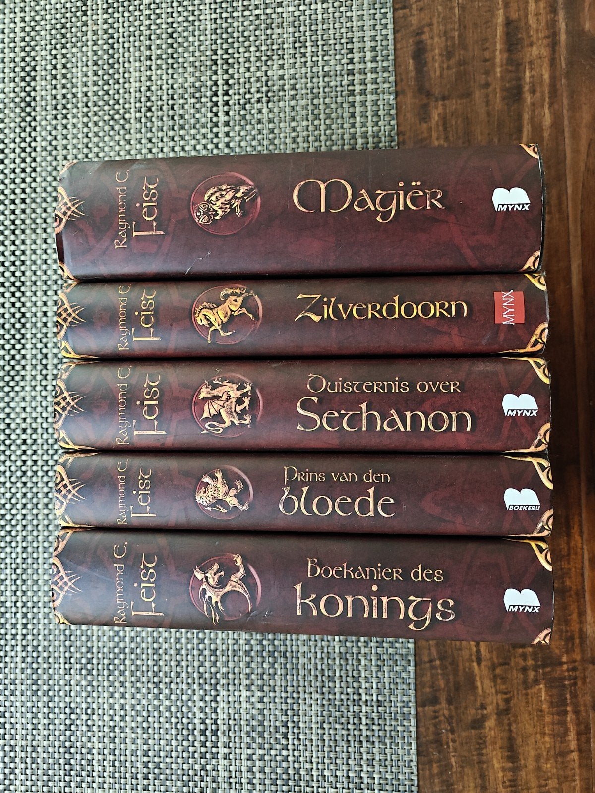 Raymond E. Feist - De Magiër-serie (5 boeken), Boeken, Ophalen of Verzenden, Zo goed als nieuw