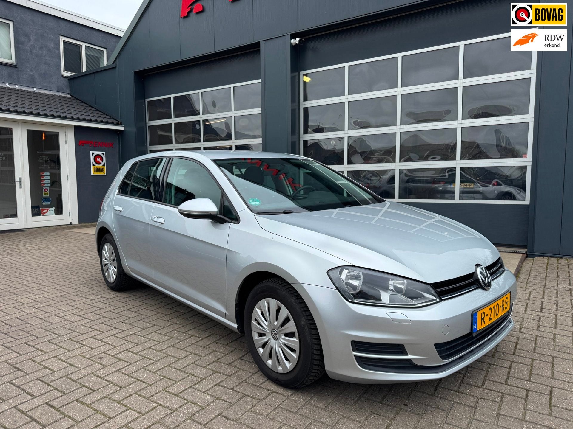Volkswagen Golf 1.2 TSI Trendline, Voorwielaandrijving, Euro 5, Gebruikt, 4 cilinders