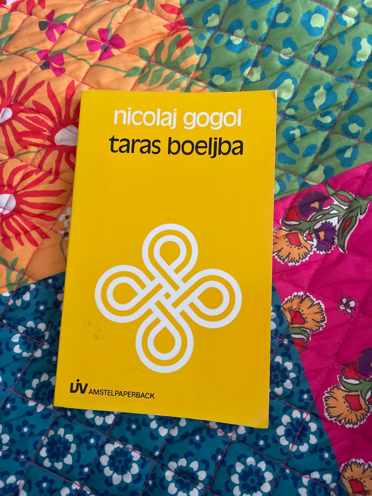 Taras Boelba - Nicolaj Gogol (Amstelpaperback), Ophalen of Verzenden, Gelezen, Europa overig