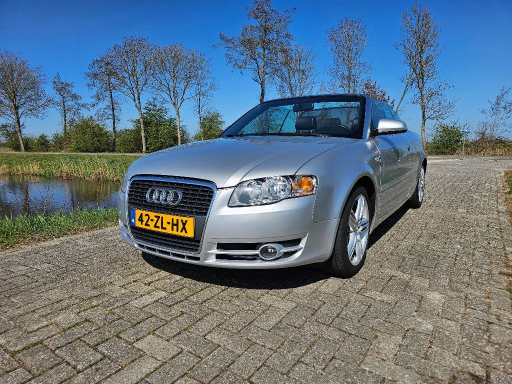 Audi A4 1.8 120KW Cabrio 2008 Grijs, Voorwielaandrijving, Zwart, 4 cilinders, Cabriolet