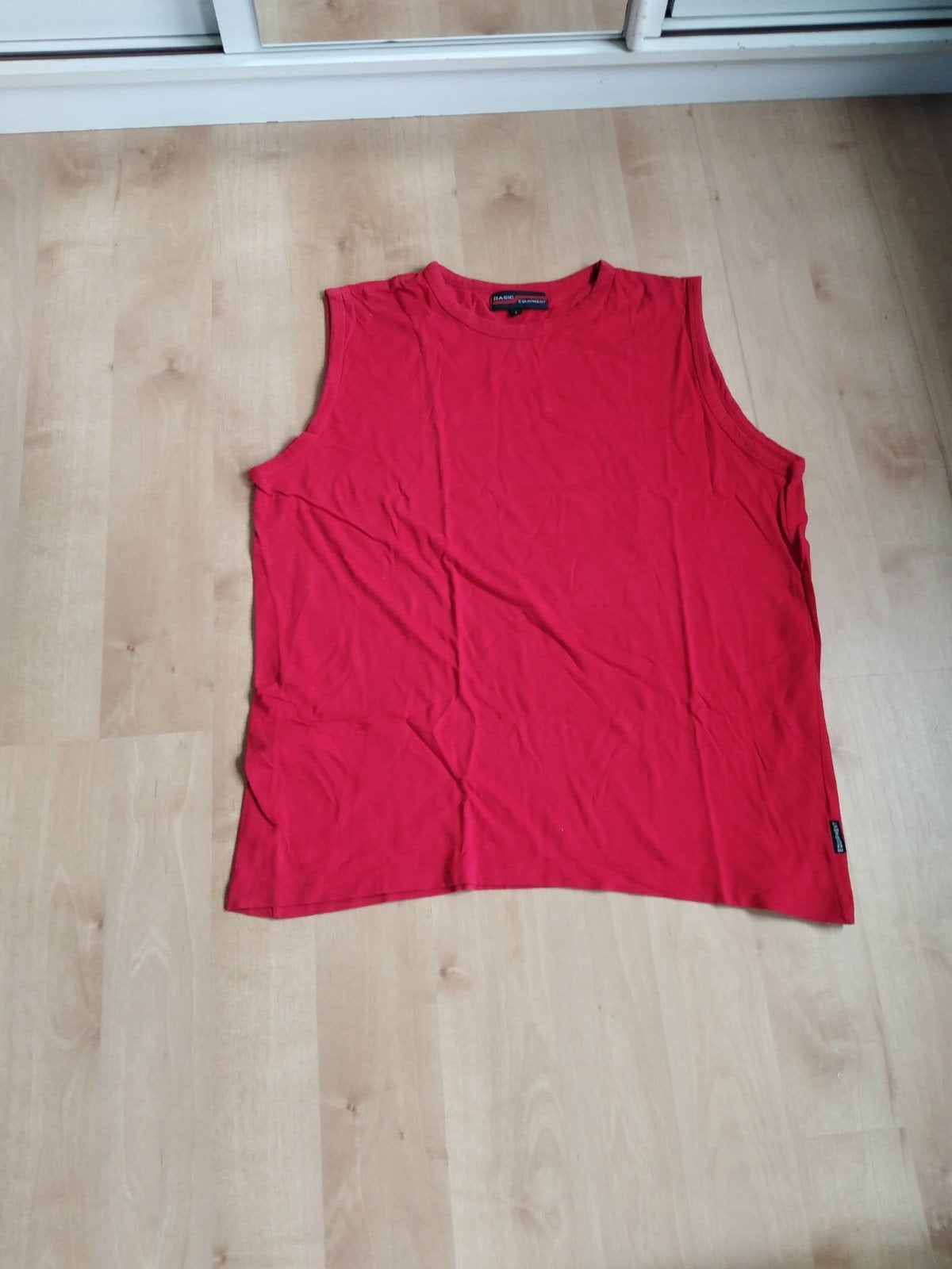 Rode top merk basic equipment, Kleding | Dames, Maat 42/44 (L), Ophalen of Verzenden, Zo goed als nieuw, Basic equipment