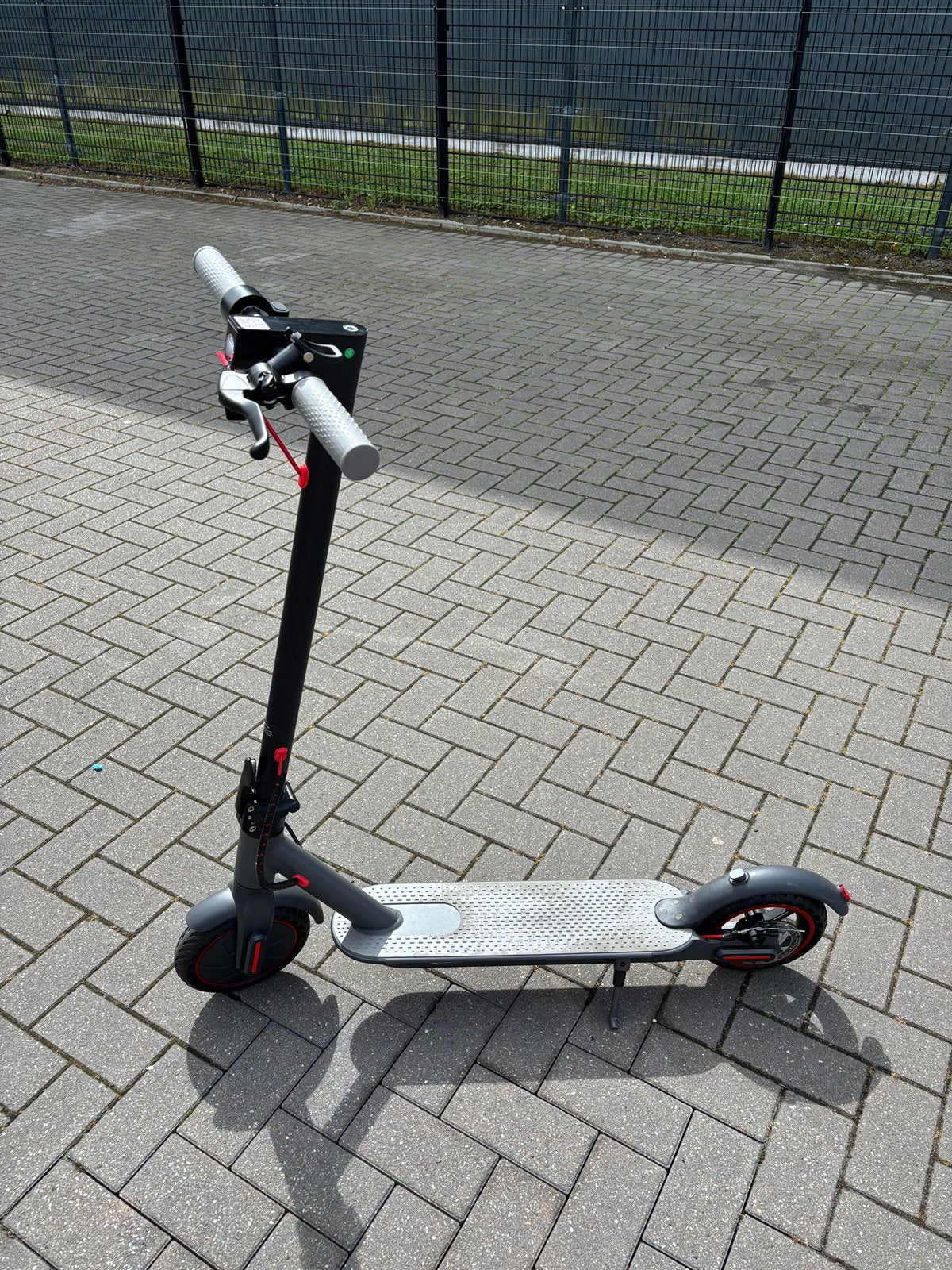 Elektrische step 31km/h - zo goed als nieuw, Ophalen of Verzenden, Zo goed als nieuw, Elektrische step (E-scooter)
