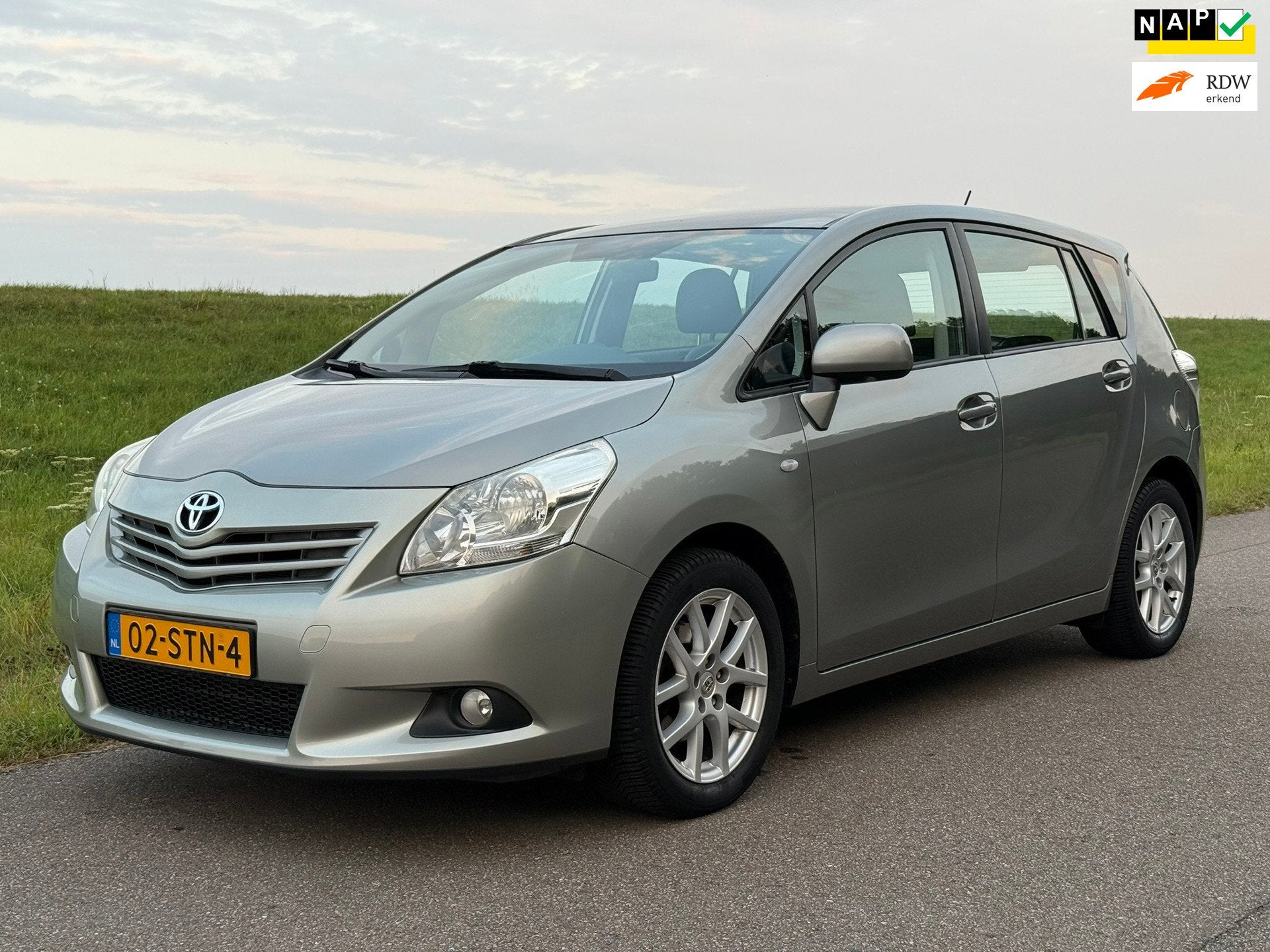 Toyota Verso 1.8 VVT-i Business | Automaat | Trekhaak | Crui, Euro 5, Gebruikt, Zwart, 4 cilinders