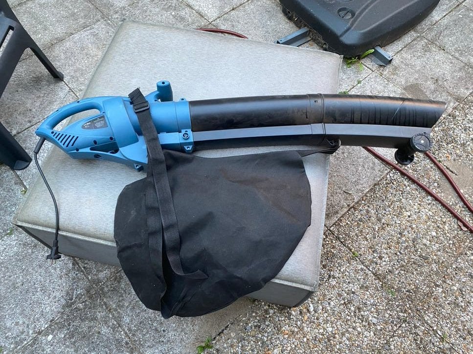Bladblazer en blad zuiger in één., Ophalen, Zo goed als nieuw, Elektrisch
