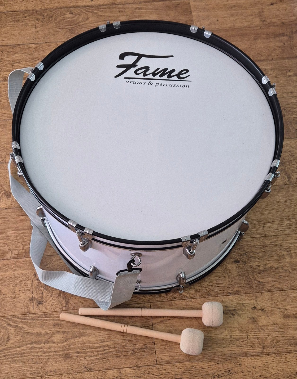 Fame Marching Bass Drum met kloppers zo goed als nieuw!!, Muziek en Instrumenten, Ophalen, Zo goed als nieuw, Overige merken