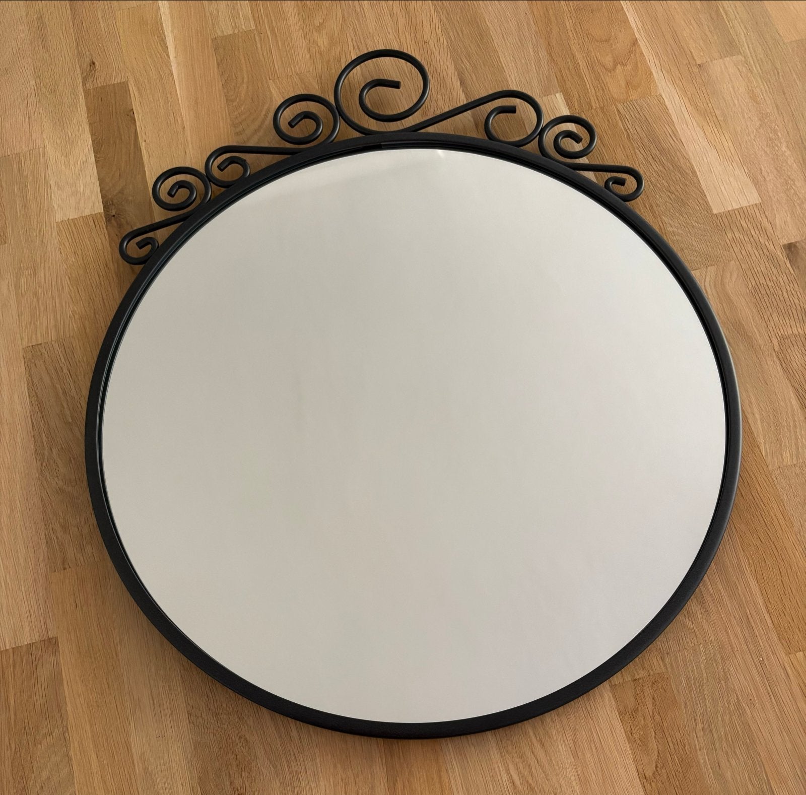 Ikea Ekne spiegel met sierlijke metalen rand, Ophalen, Rond, Zo goed als nieuw, Minder dan 100 cm