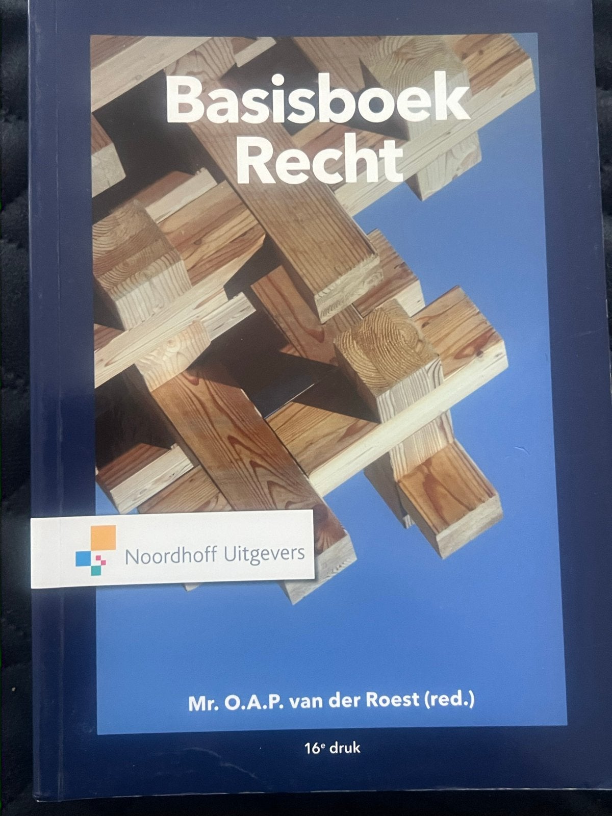 Basisboek Recht - 16e druk - Mr. O.A.P. van der Roest, Ophalen of Verzenden, Gamma, Zo goed als nieuw, HBO