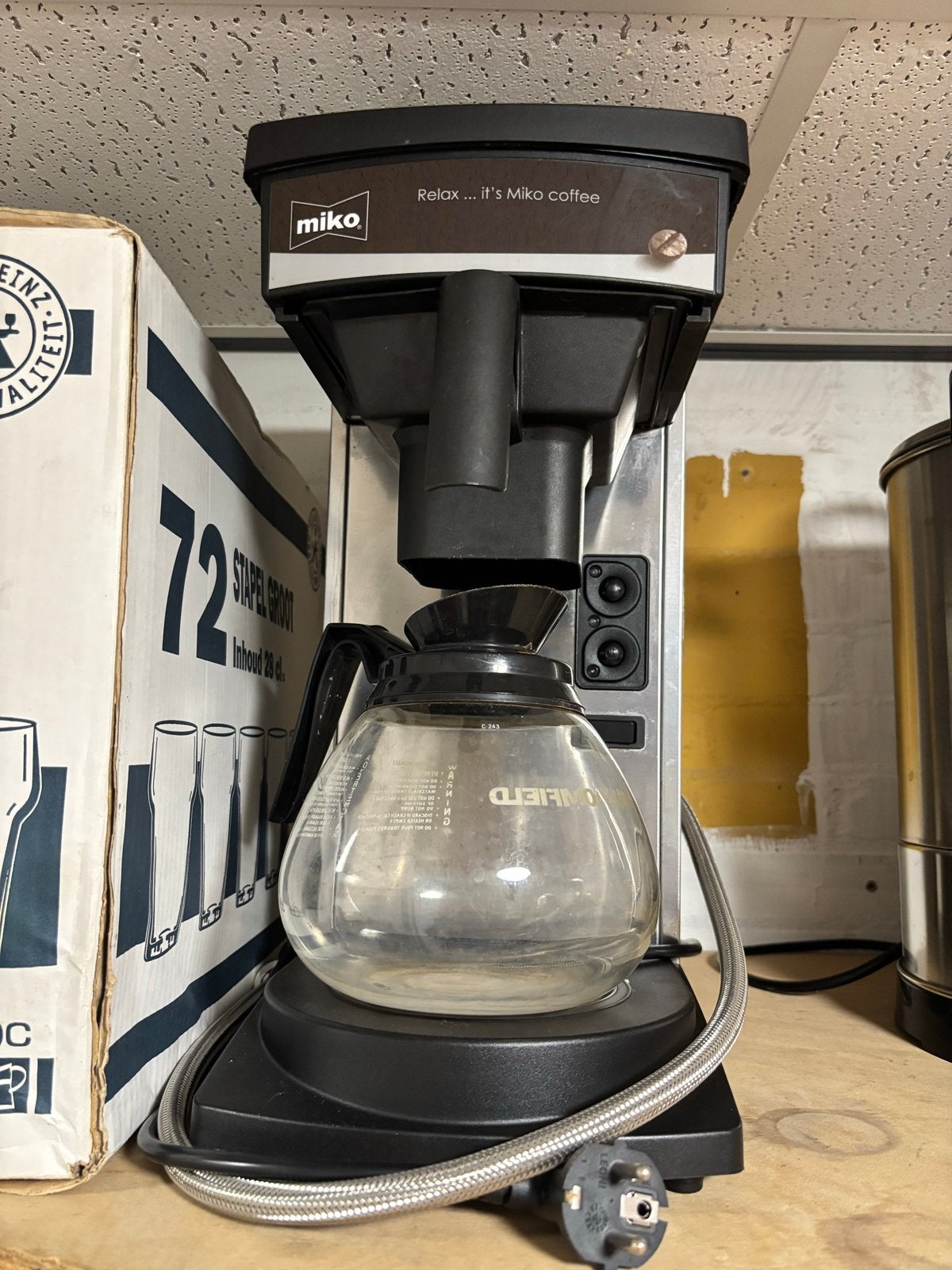 Miko Koffiezetapparaat met Glazen Kan - Gebruikt, Witgoed en Apparatuur, Koffiezetapparaten, Ophalen, Gebruikt, 10 kopjes of meer