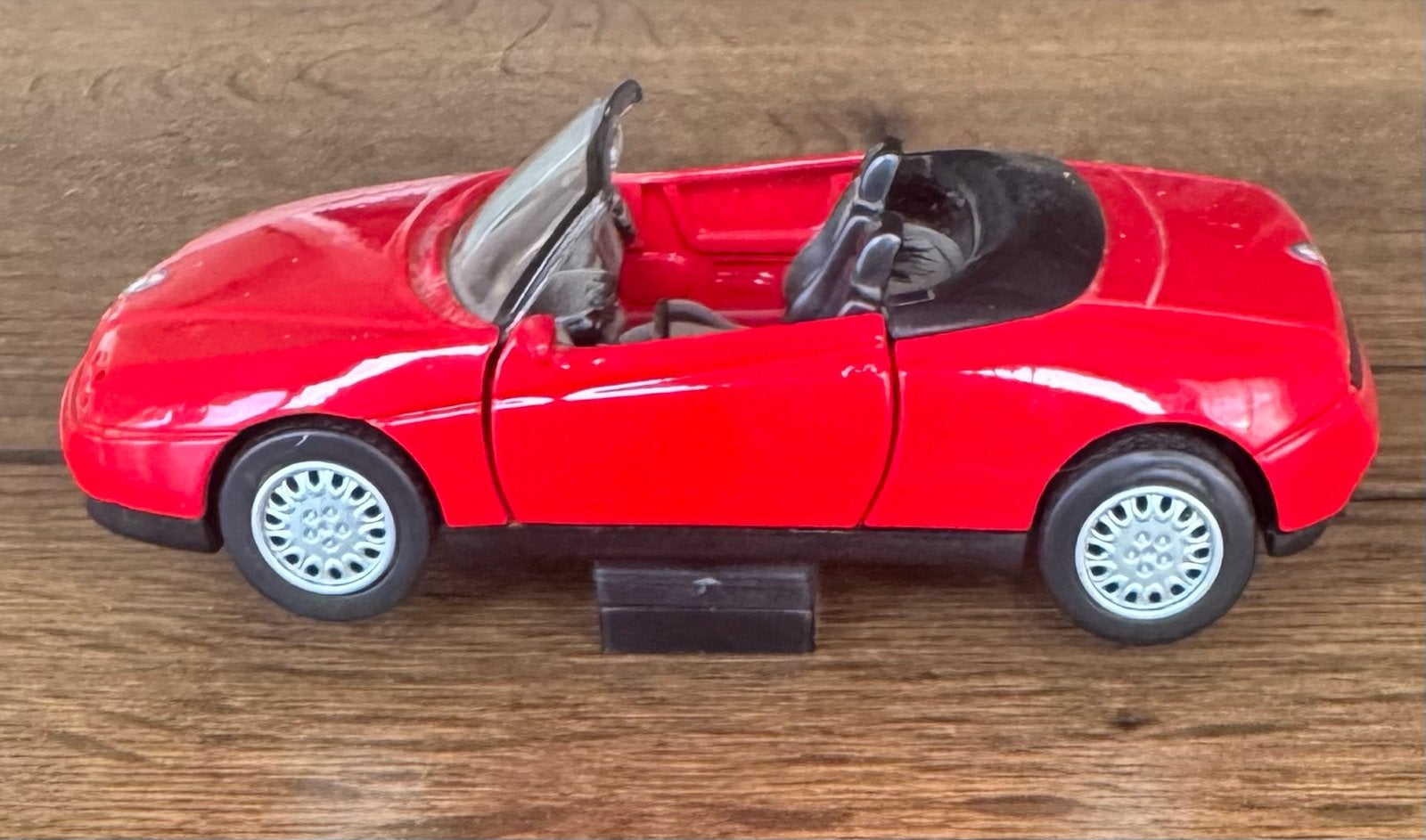 Alfa Romeo Spider Speelgoedauto Rood - Schaalmodel, Ophalen of Verzenden, Gebruikt