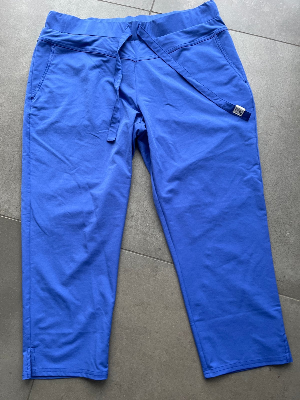 ANDCOWOMAN Blauwe Driekwart Broek Maat 2XL, Kleding | Dames, Broeken en Pantalons, Blauw, Maat 46/48 (XL) of groter, Ophalen of Verzenden