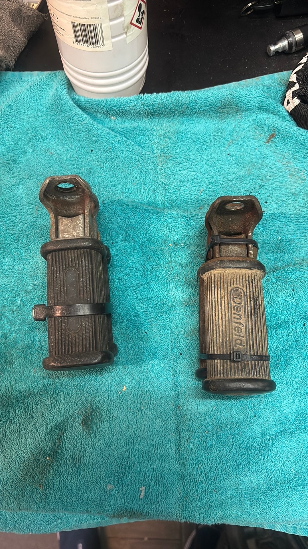 Set van 2 oldtimer brommer voetsteunen 10 euro per set, Ophalen, Gebruikt