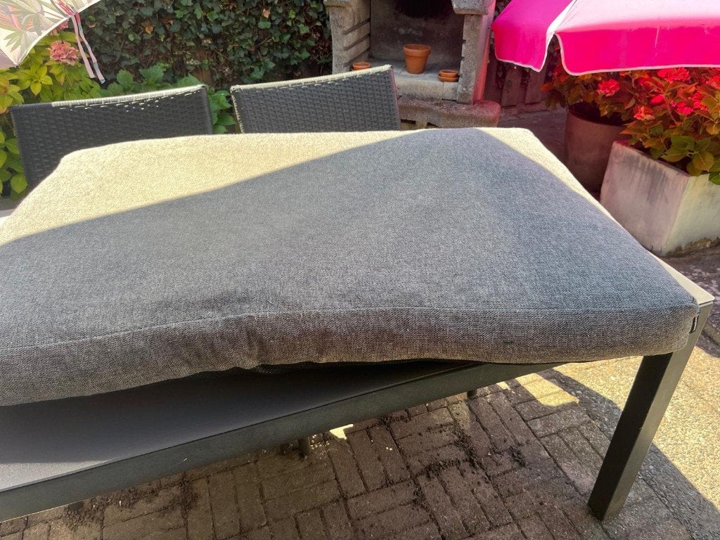 Te koop hondenkussen afmeting 122 cm bij 83 cm grijs, Dieren en Toebehoren, Ophalen, Gebruikt, Stof