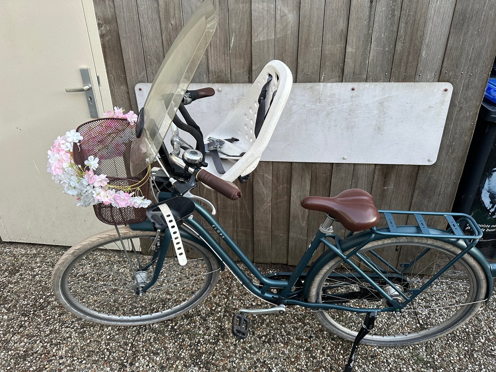 Btwin Elops stadsfiets met kinderzitje en mand, Overige merken, Terugtraprem, Gebruikt, Versnellingen