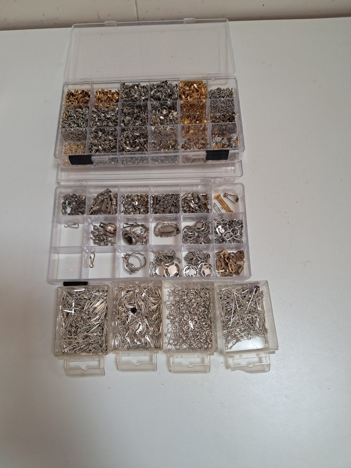 Grote collectie edelstenen en sieradenonderdelen, Ophalen, Nieuw
