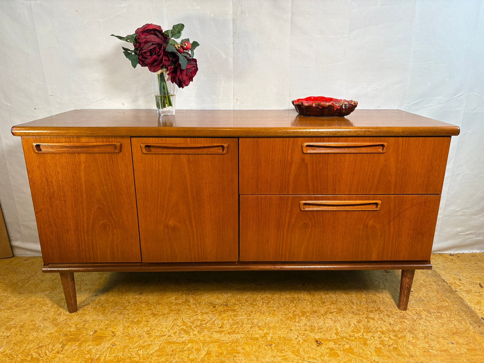 Gratis bezorging!MidCentury Retro Vintage teak dressoir 1960, Meredew, Gebruikt, Meredew, Meredew