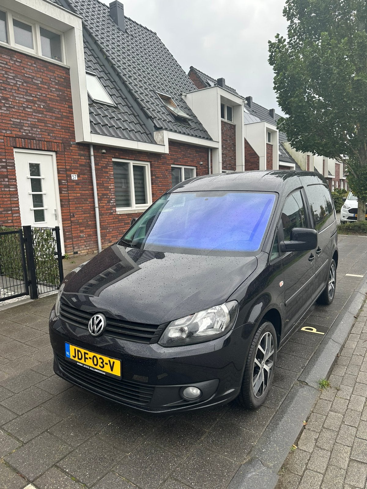 VW Caddy 1.2 TSI 130PK Combi Apple CarPlay 2010 Zwart Uniek!, Voorwielaandrijving, Stof, Zwart, Parkeersensor