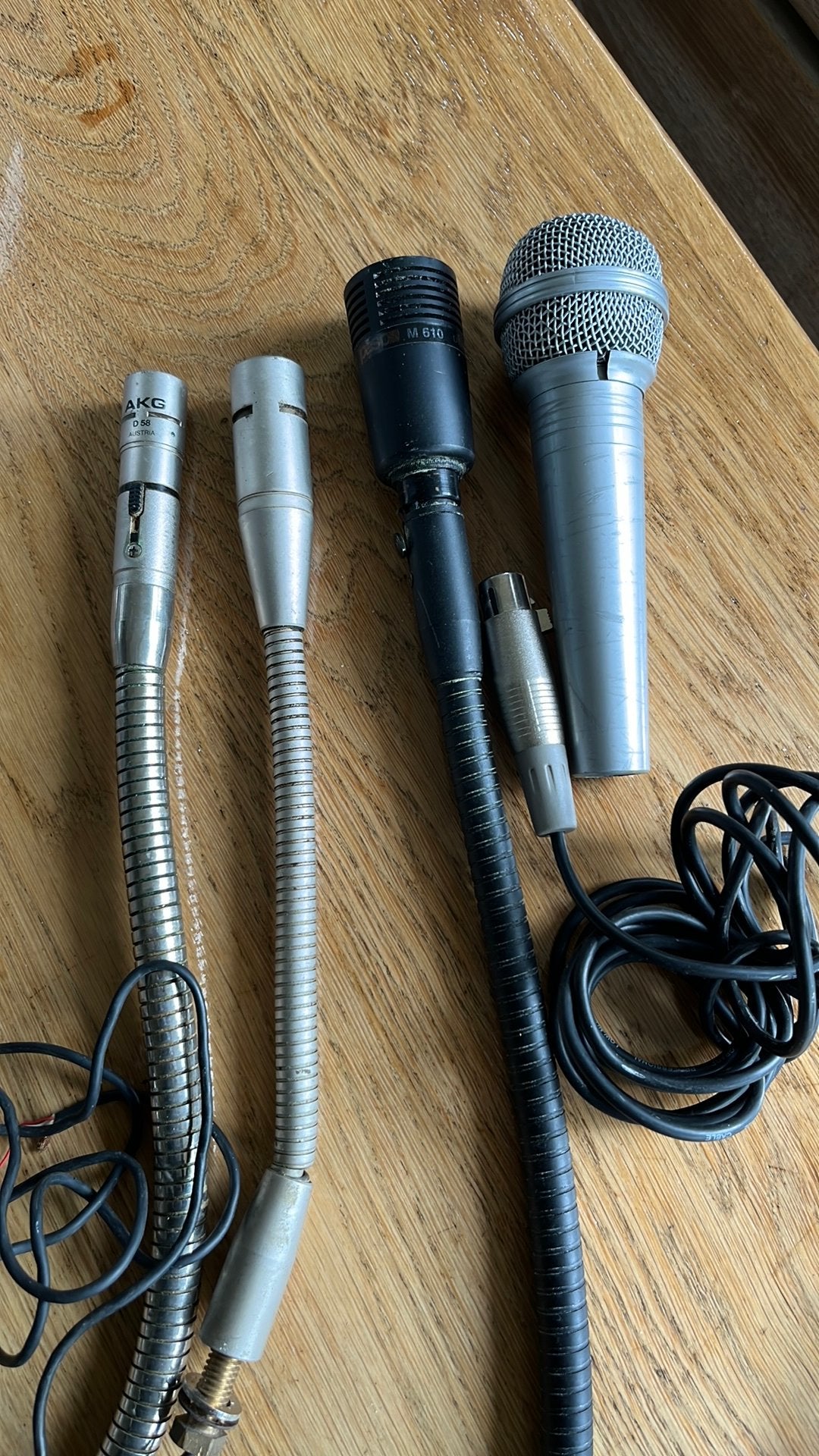 4 microfoons AKG passo m610 en een Sky Tronic., Ophalen of Verzenden, Gebruikt