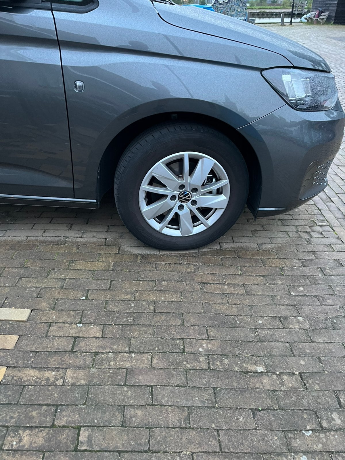 Velgen vw caddy 2024, Ophalen, Bestelwagen, 16 inch, Banden en Velgen