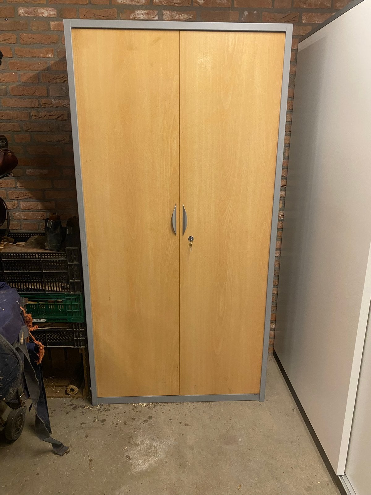 Stalen kast met houten deuren - 100x45x198 cm, Huis en Inrichting, Kasten | Overige, Ophalen of Verzenden, Gebruikt