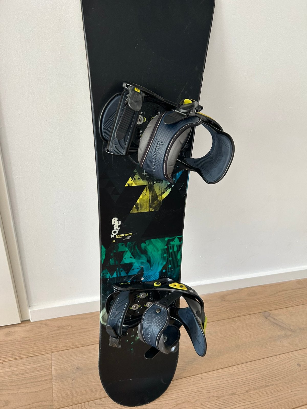 Burton Shaun snowboard inclusief Burton bindingen  132 cm., Ophalen, Gebruikt, Board
