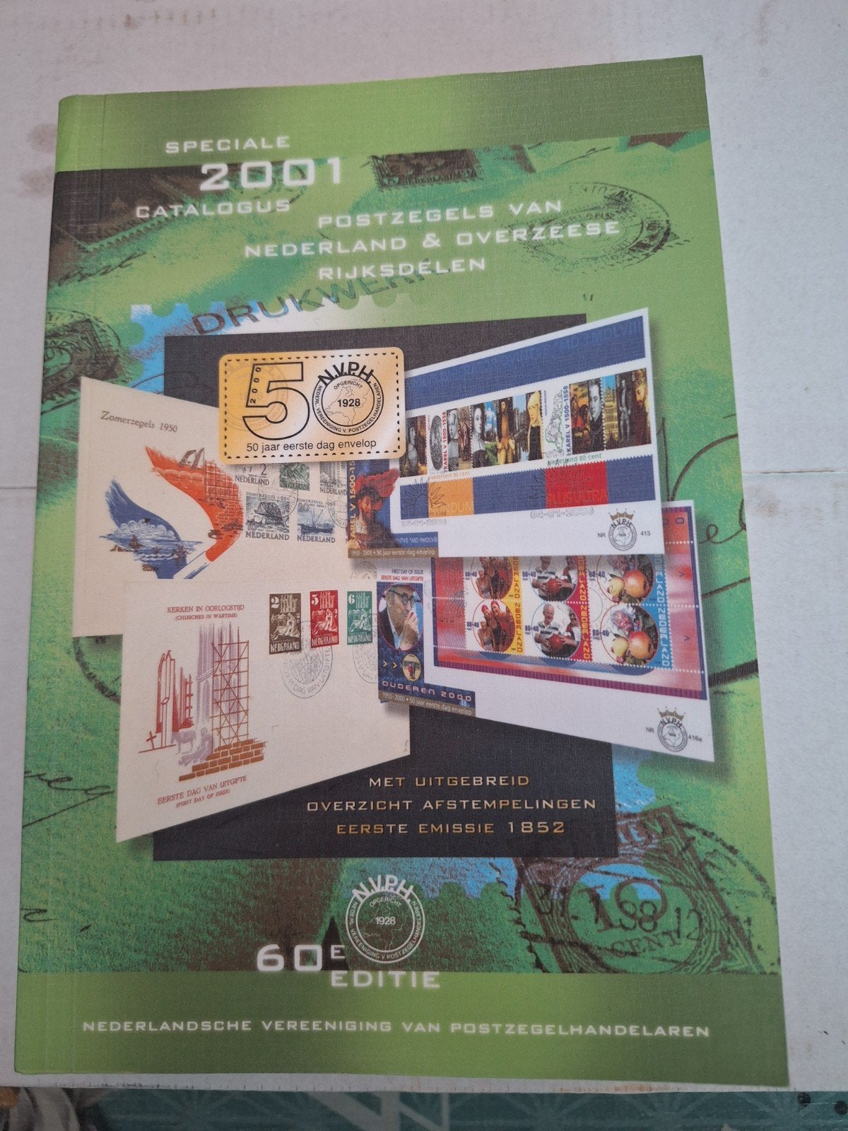 Speciale CatalogusPostzegels Nederland & Overzeese Rijksdele, Ophalen of Verzenden