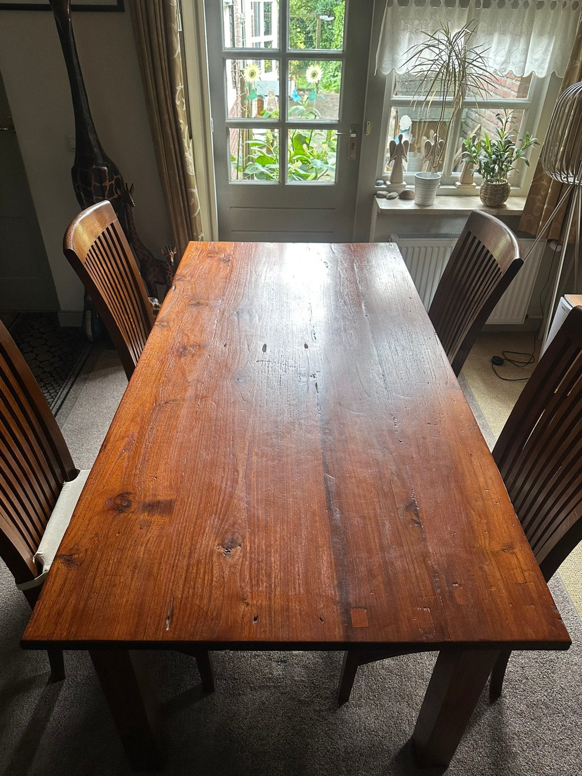 Prachtige, massief houten eetkamerset met 4 stoelen, Huis en Inrichting, Ophalen, Zo goed als nieuw, 4 tot 6 stoelen