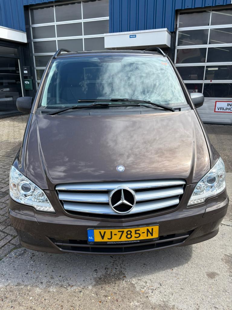 Mercedes Vito buscamper / automaat, Auto's, Euro 5, Zwart, 4 cilinders, Bedrijf