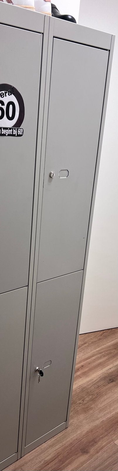 Metalen locker met twee compartimenten, Ophalen, Gebruikt