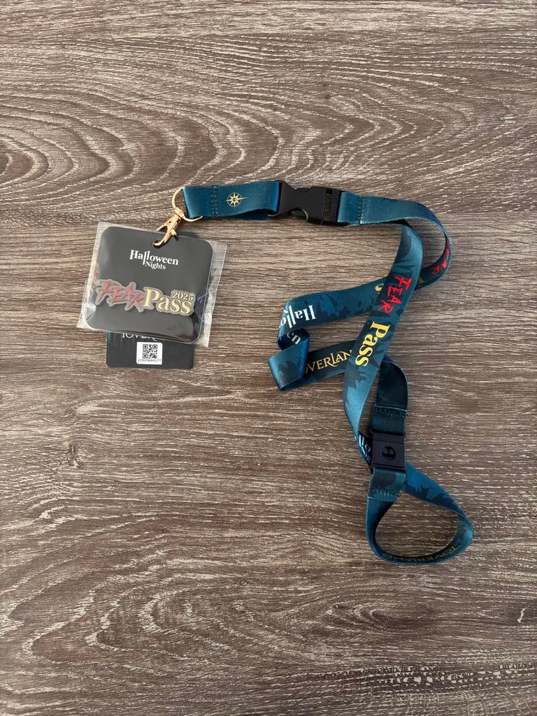 Toverland Halloween Fearpass 2025 Pincord + Pin, Verzamelen, Speldjes, Pins en Buttons, Ophalen of Verzenden, Nieuw, Overige onderwerpen
