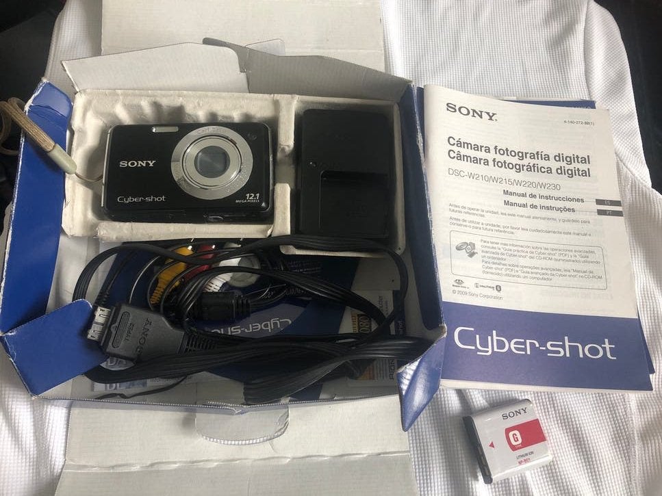 Sony Cyber-shot DSC-W210 12.1 MP Compactcamera, Gebruikt, Beeldstabilisatie, Ophalen of Verzenden, Compactcamera