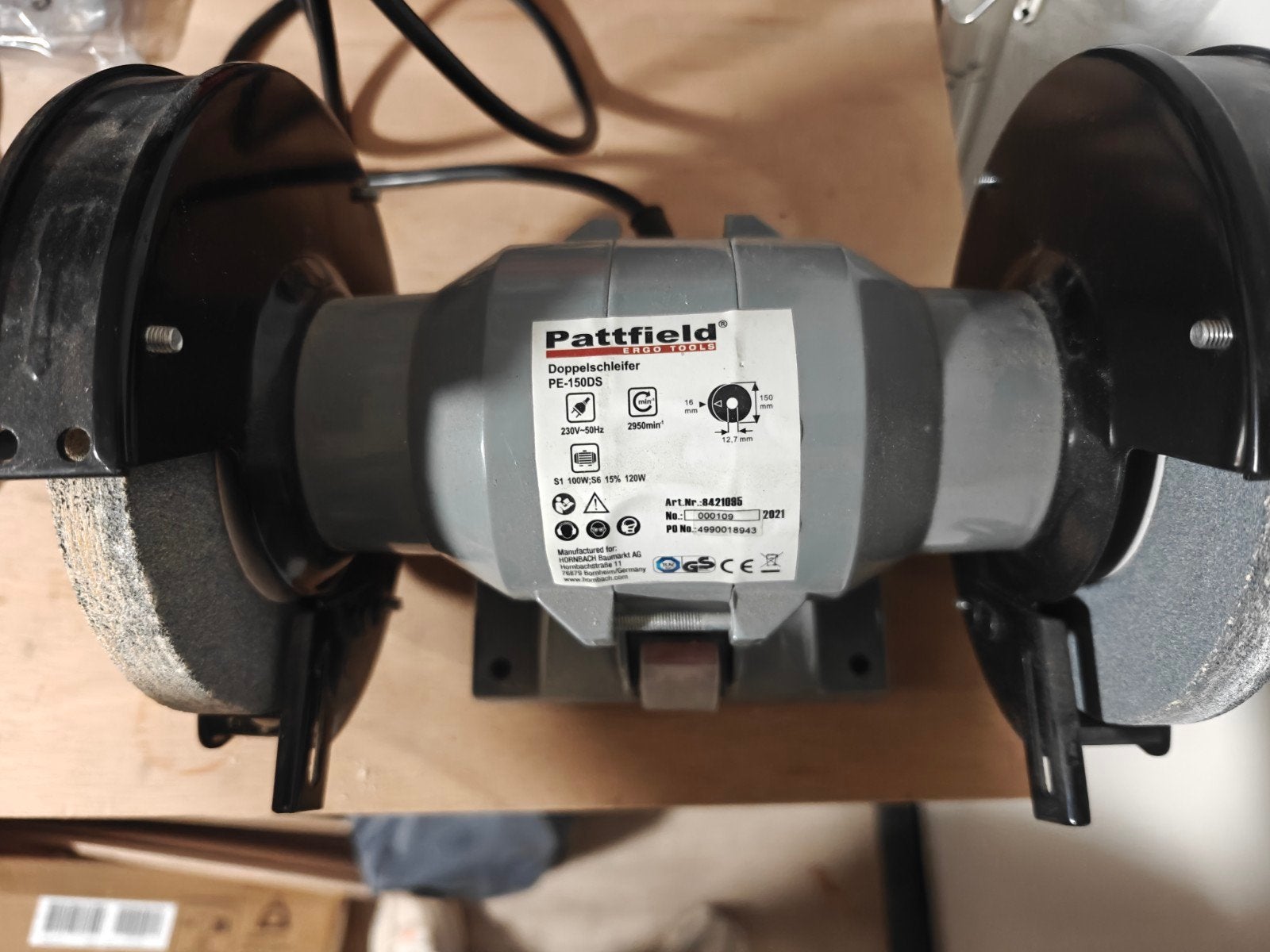 Pattfield Doppelslijper PE-1500S met toebehoren, Ophalen of Verzenden, Zo goed als nieuw, Minder dan 700 watt, Werkbankslijpmachine