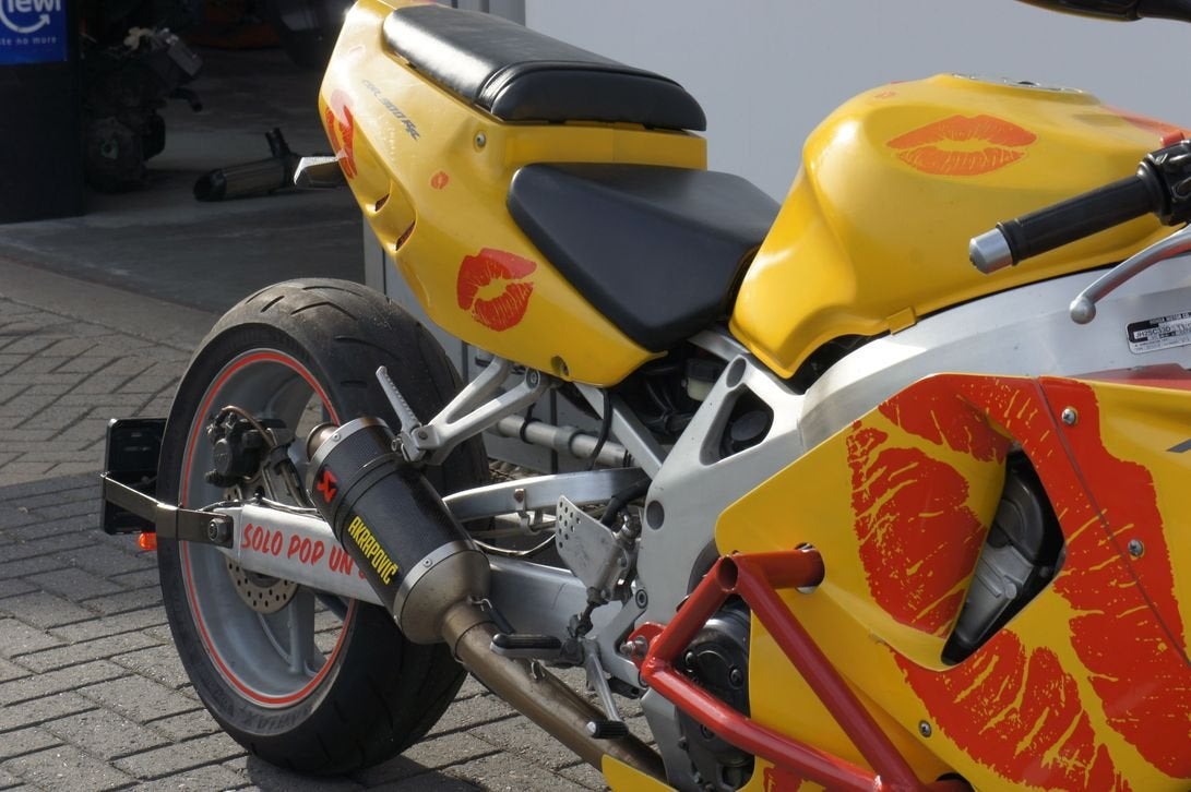 HONDA CBR 900 RR FIREBLADE () 48,481 km, Motoren, Motoren | Honda, HONDA, 4 cilinders, Motorrijbewijs A, Bedrijf