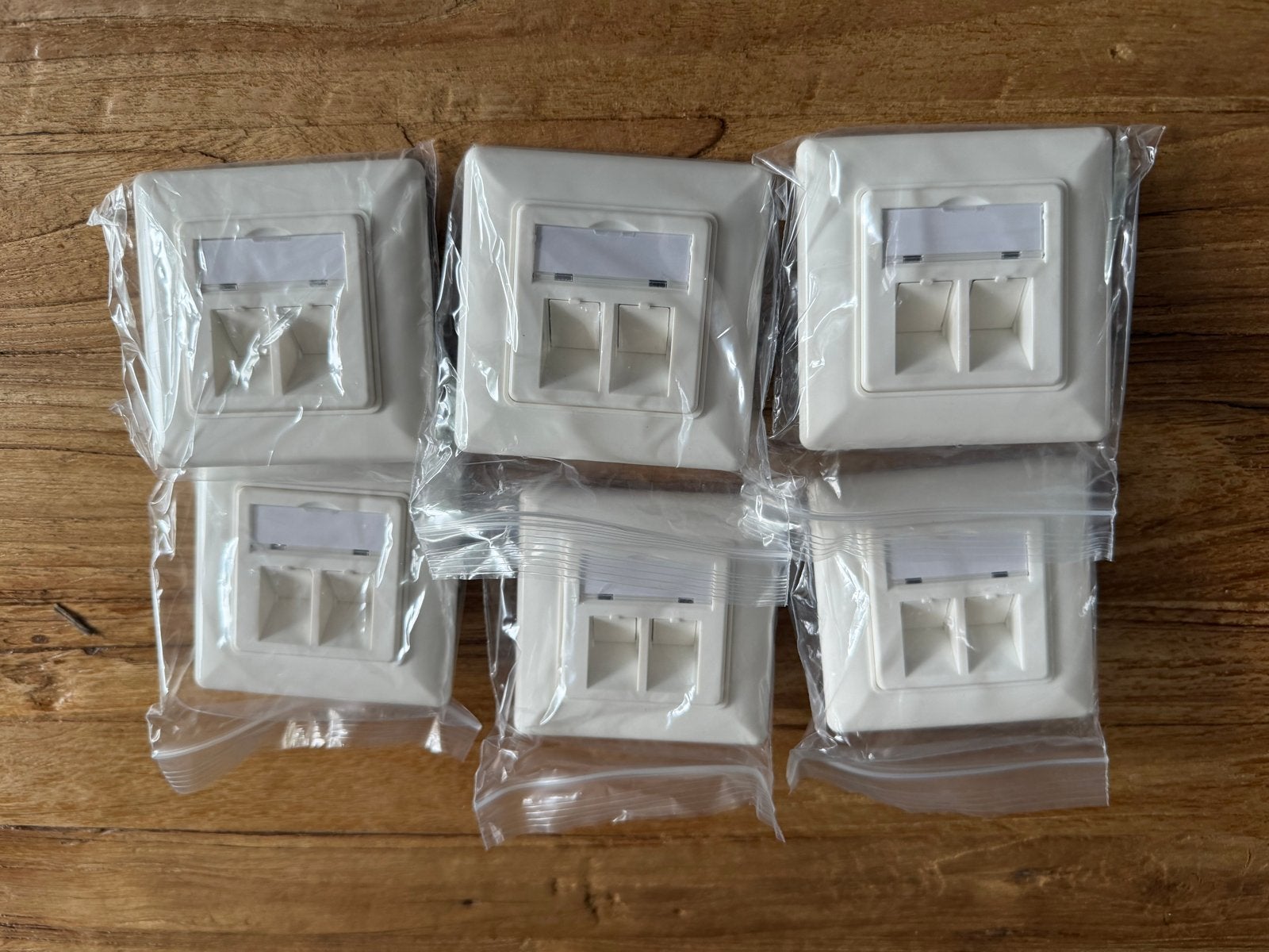 6x Nieuwe UTP wandcontactdoos afdekraam dubbel, Ophalen of Verzenden, Nieuw, Overige merken, Overige typen