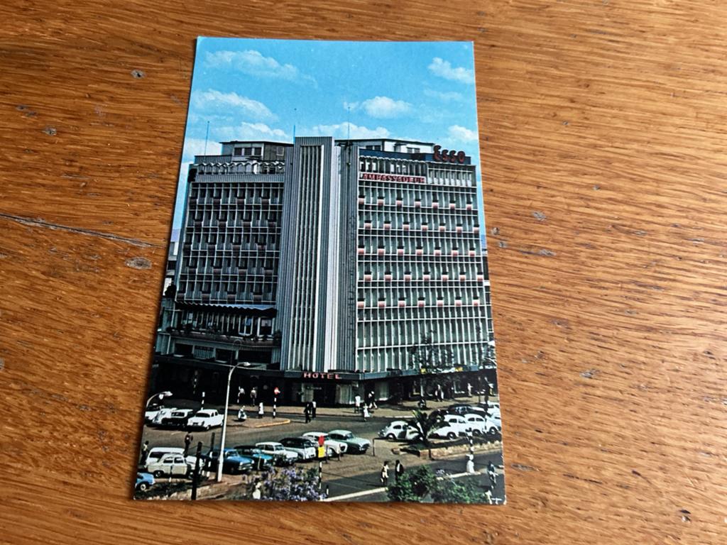 O14 Kenia Nairobi hotel reclame ESSO, Ophalen of Verzenden, 1940 tot 1960