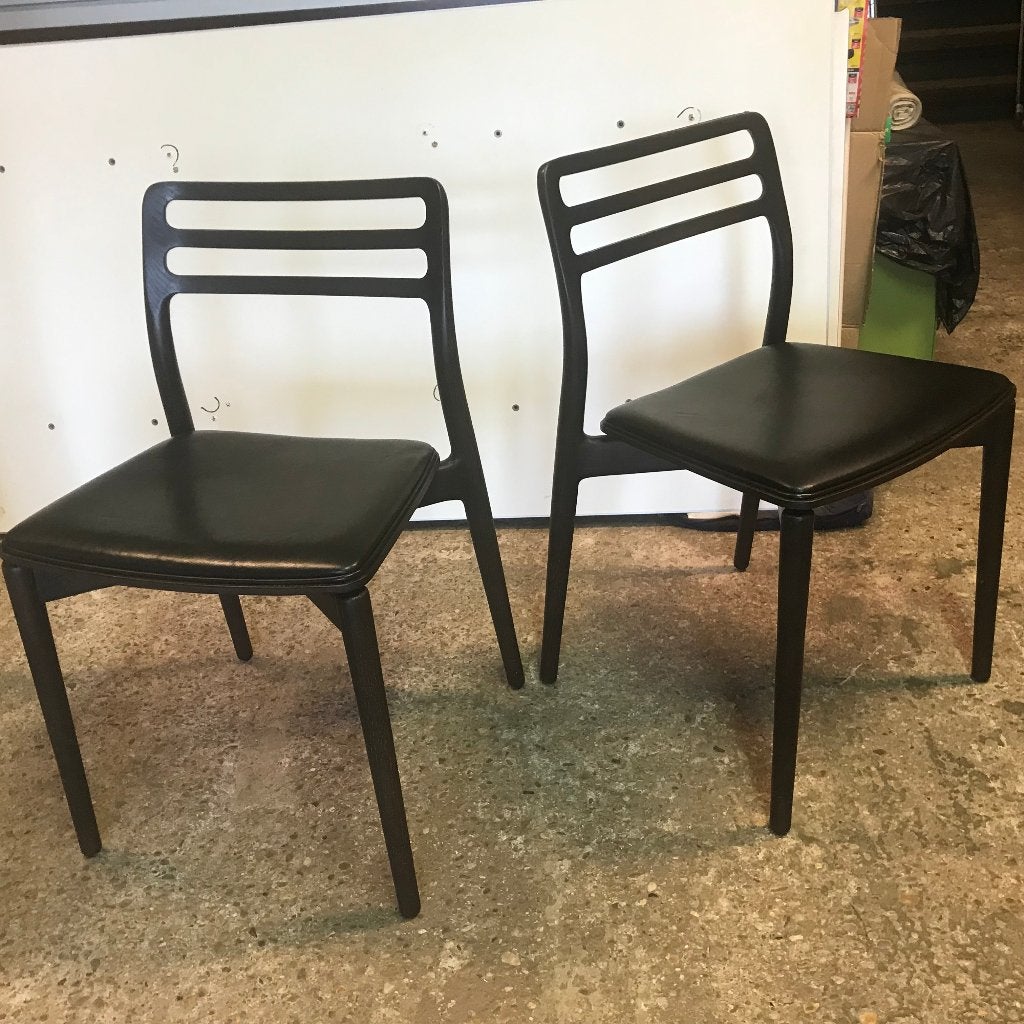2 Vipp 481 cabin chair stoel stoelen vintage design, Huis en Inrichting, Gebruikt, Zwart, Leer, Ophalen of Verzenden