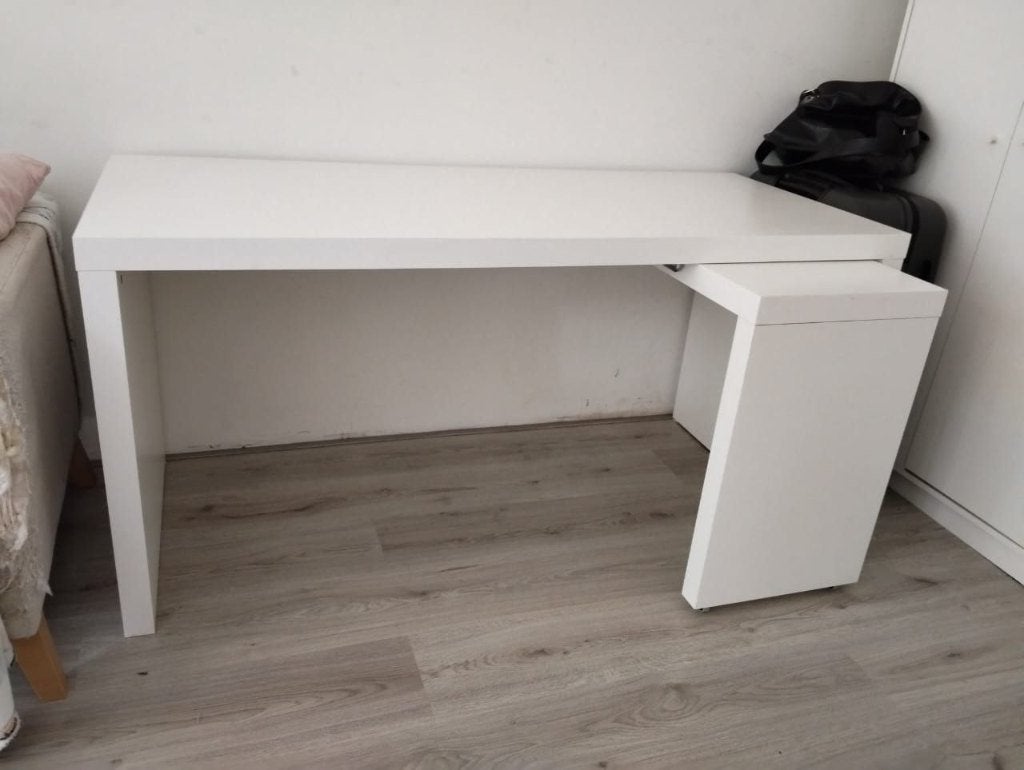 Ikea table (151x65) with extendable part, Zo goed als nieuw, Rechthoekig, 50 tot 100 cm, Ophalen of Verzenden