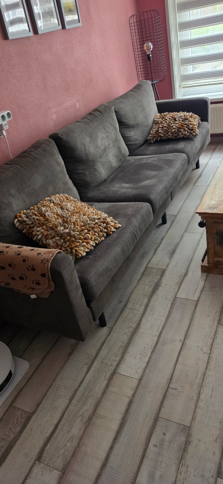 Comfortabele grijze driezitsbank, Huis en Inrichting, Gebruikt, Driepersoons, 75 tot 100 cm, Ophalen of Verzenden