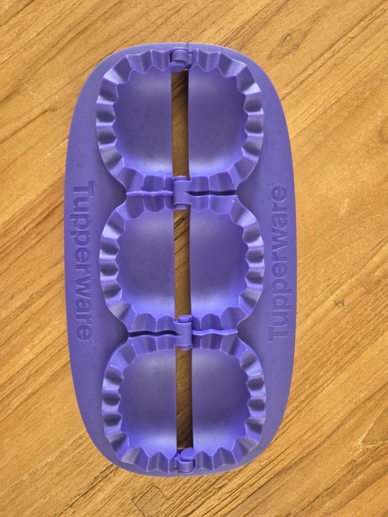 Tupperware Ravioli Maker - Paars, Ophalen of Verzenden, Zo goed als nieuw, Paars, Overige typen