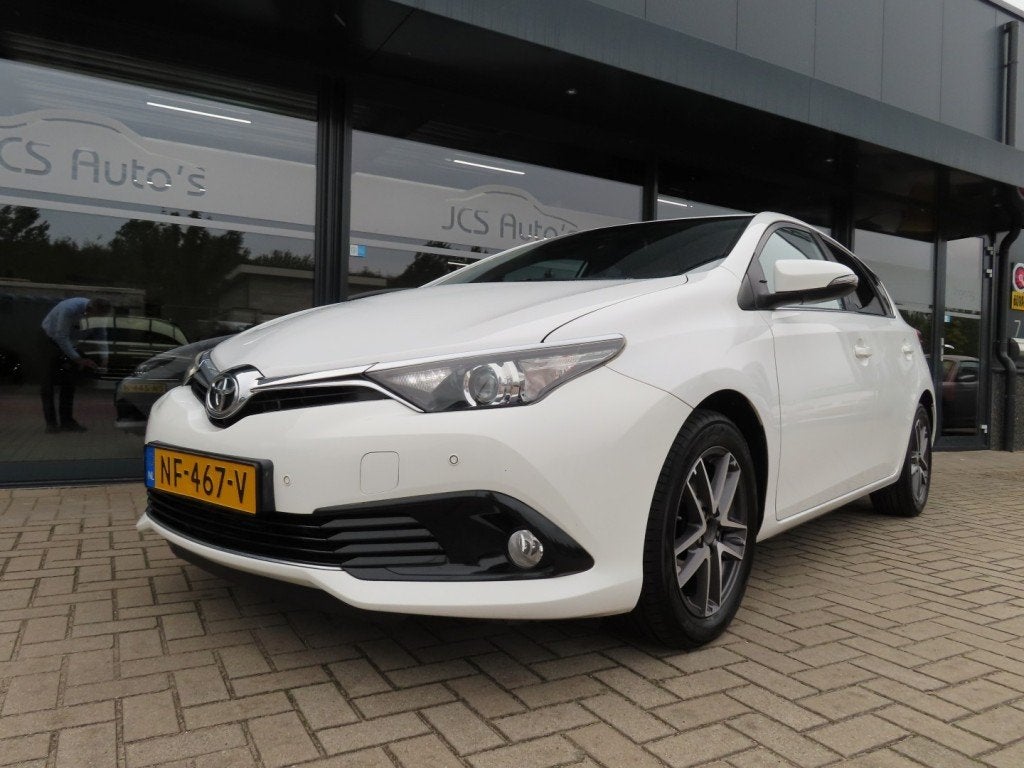 Toyota AURIS 1.2T Dynamic Ecc Cruise Led 2x Pdc Trekhaak 201, Auto's, 450 kg, Gebruikt, Euro 6, 4 cilinders