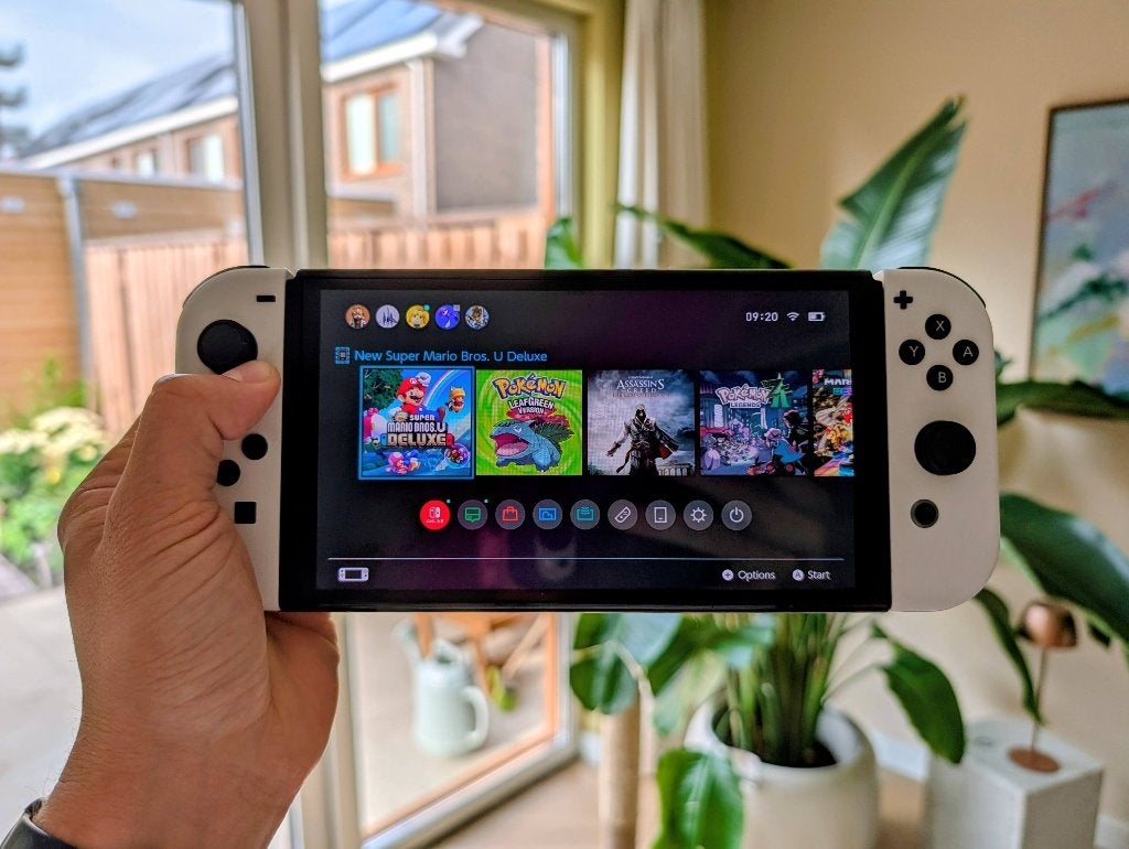 Nintendo Switch OLED Wit + 128GB SD, Switch OLED, Ophalen of Verzenden, Zo goed als nieuw, Met 1 controller