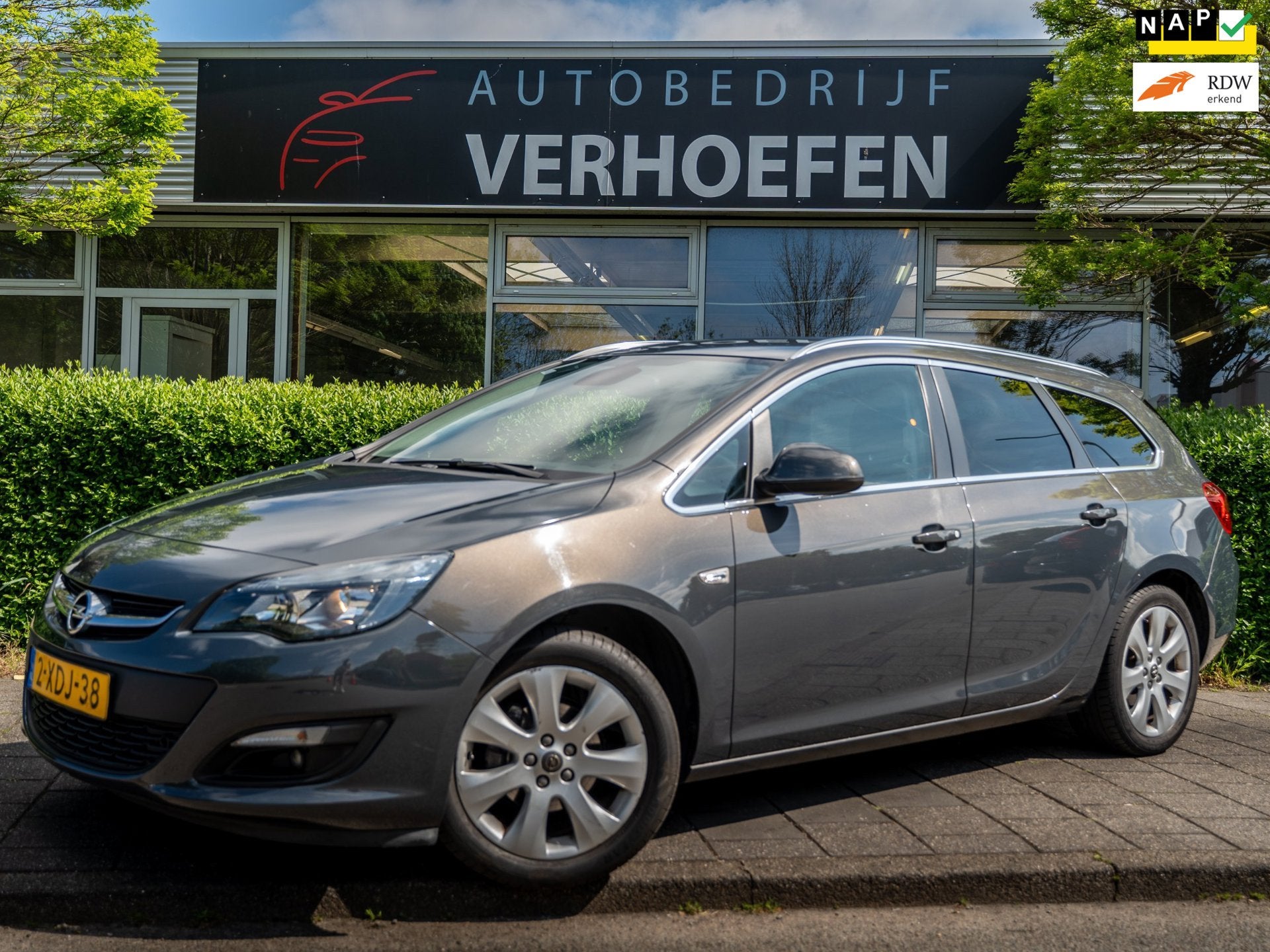 Opel Astra Sports Tourer 1.4 Turbo Business + - CRUISE - CLI, Auto's, Voorwielaandrijving, Euro 5, Gebruikt, 4 cilinders