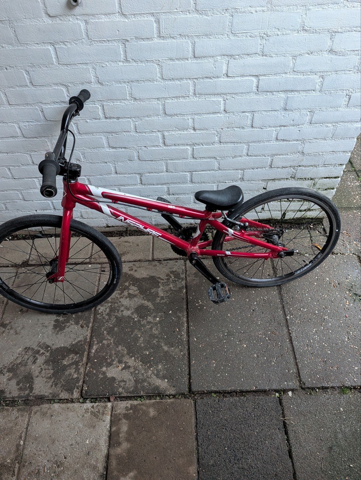 BMX Inspyre Neo Racefiets met complete bescherming, Ophalen, Gebruikt, Velgrem, 20 tot 24 inch