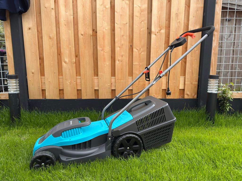 Gardena Elektrische Grasmaaier 1100/32 nieuw, Cirkelmaaier, Elektrische grasmaaier, Ophalen of Verzenden, Zo goed als nieuw
